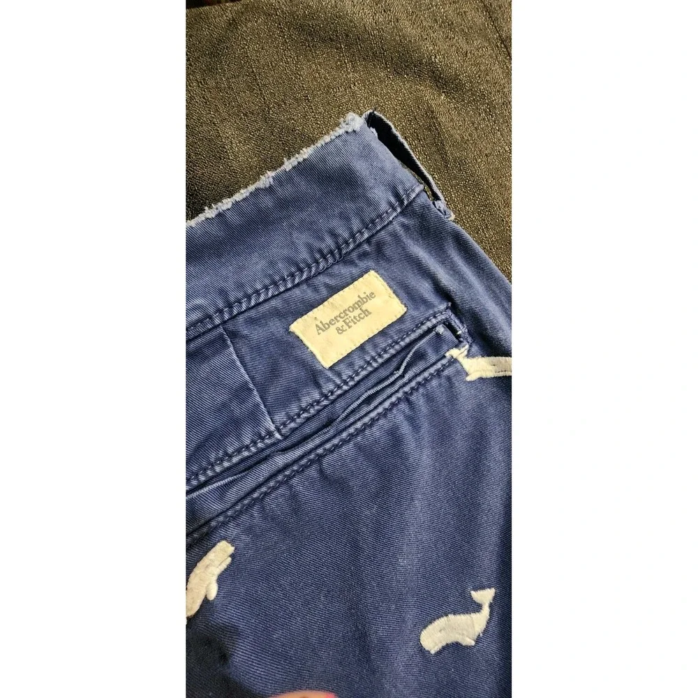 Abercrombie Chino Shorts Mens Sz 33 Blue Button Fly Golf Beach Whales Y2K EUC‎